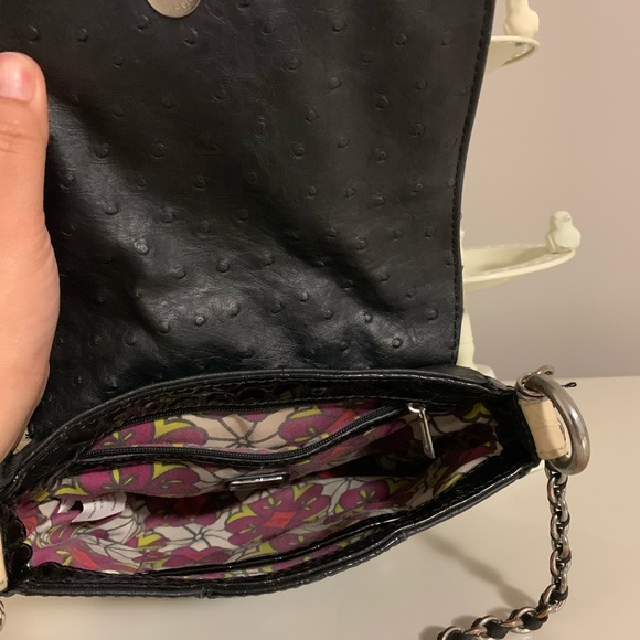 Guess Chain Shoulder Bag - Picture 5 of 11